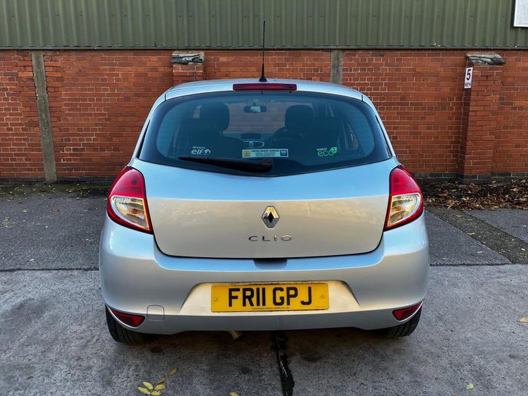 RENAULT CLIO 1.2 Expression Euro 5 5dr 2011
