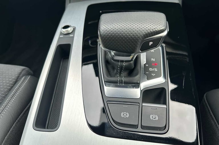2025 Audi Q5 50 TFSI e Quattro S Line 5dr S Tronic SUV Hybrid Automatic