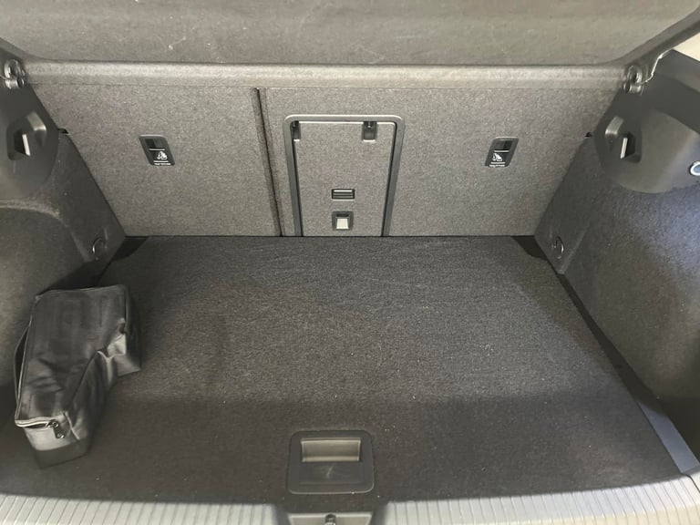 2023 Volkswagen Golf 1.5 eTSI MHEV Life Hatchback 5dr Petrol Hybrid DSG Euro 6 (s/s) (150 ps) -  ...