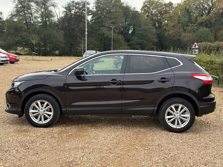 2014 Nissan Qashqai 1.6 dCi Acenta Premium SUV 5dr Diesel XTRON 2WD Euro 5 (s/s) (130 ps) SUV Die...