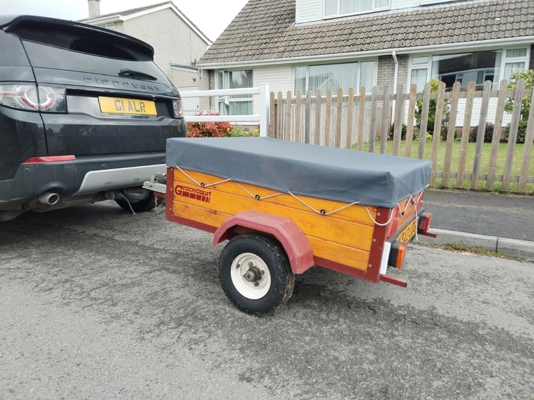 HONEYFIELD BOX CAMPING TRAILER TOWING C/W SPARE WHEEL & COVER 