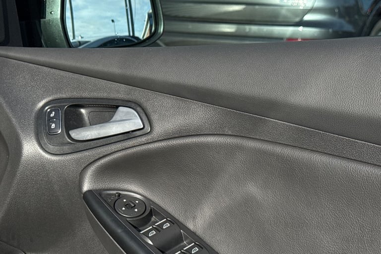 2018 Ford Focus 2.3T EcoBoost RS Hatchback 5dr Petrol Manual AWD Euro 6 (s/s) (350 ps) Hatchback ...