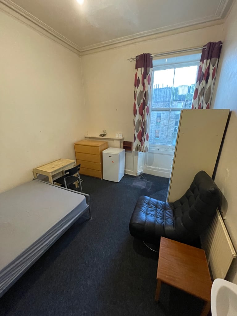City Centre, Tollcross double room to rent with ALL BILLS, CT, wifi inc !