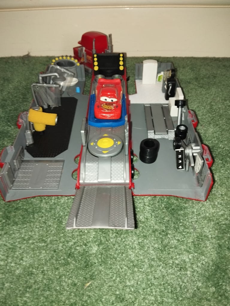 Cars 2 cheap mack bachelor pad