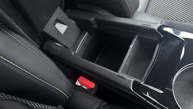 2024 Peugeot 2008 1.2 HYBRID GT SUV 5dr Petrol Hybrid e-DSC6 Euro 6 (s/s) (136 ps) SUV Hybrid Aut...