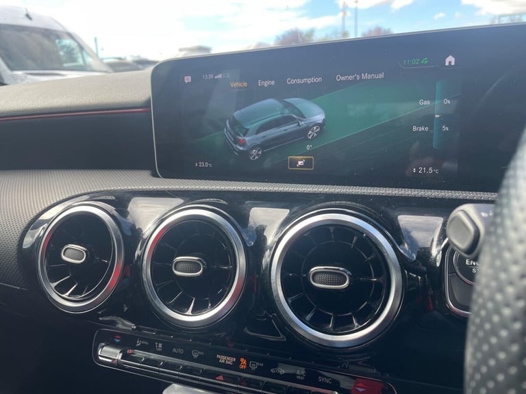 2020 70 MERCEDES-BENZ A-CLASS 2.0 A200D AMG LINE EXECUTIVE HATCHBACK 5DR DIESEL 