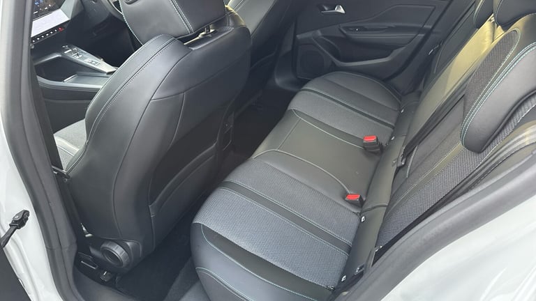 2022 Peugeot 308 1.2 PureTech Allure Premium 5dr EAT8 Petrol Hatchback Hatchback Petrol Automatic