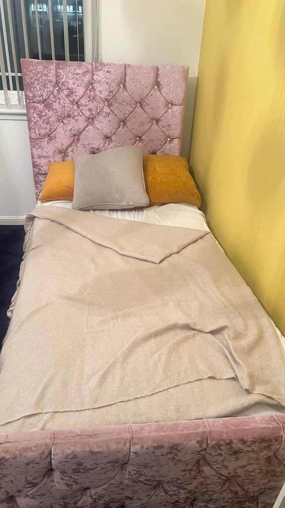 Single bed + matress