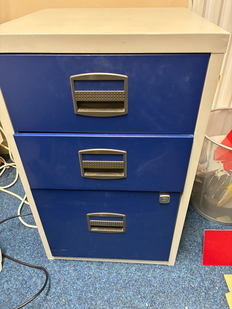 image for 3 drawer metal unit 