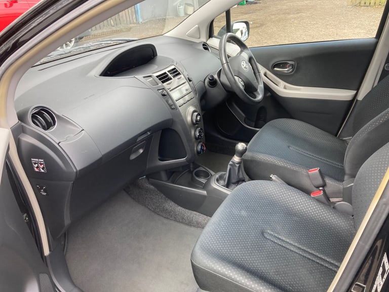 2010 Toyota Yaris 1.0 VVT-i TR 5dr HATCHBACK Petrol Manual