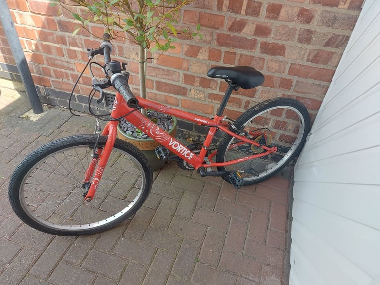 Kids 24 inch wheel mountain bike 