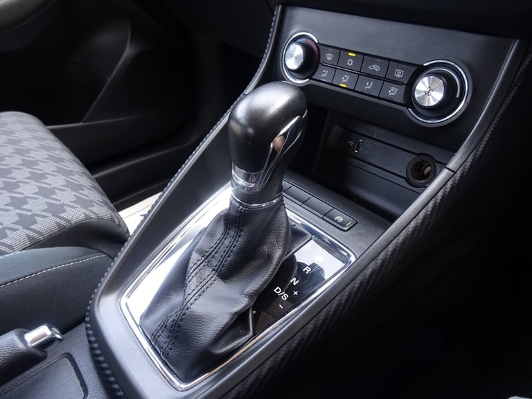 2020 MG MG ZS 1.0T GDi Excite 5dr DCT Automatic **LOW MILEAGE*ONLY 24000 MILES FROM NEW** HATCHBA...