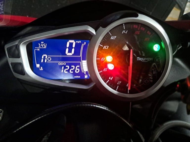 2018 67 TRIUMPH DAYTONA 675 FINANCE SPECIALISTS APPLY NOW