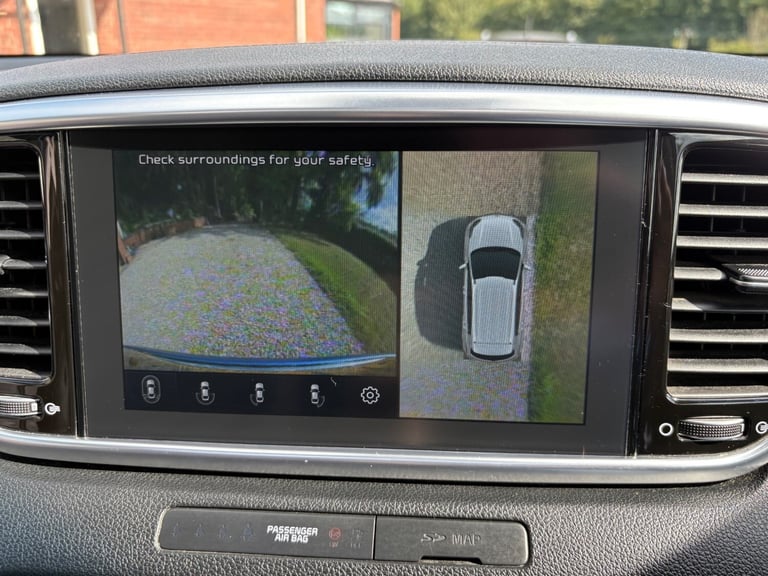 Kia Sportage 2.0 Diesel ISG 4 AWD Auto.Heated leather,reverse camera,pan roof