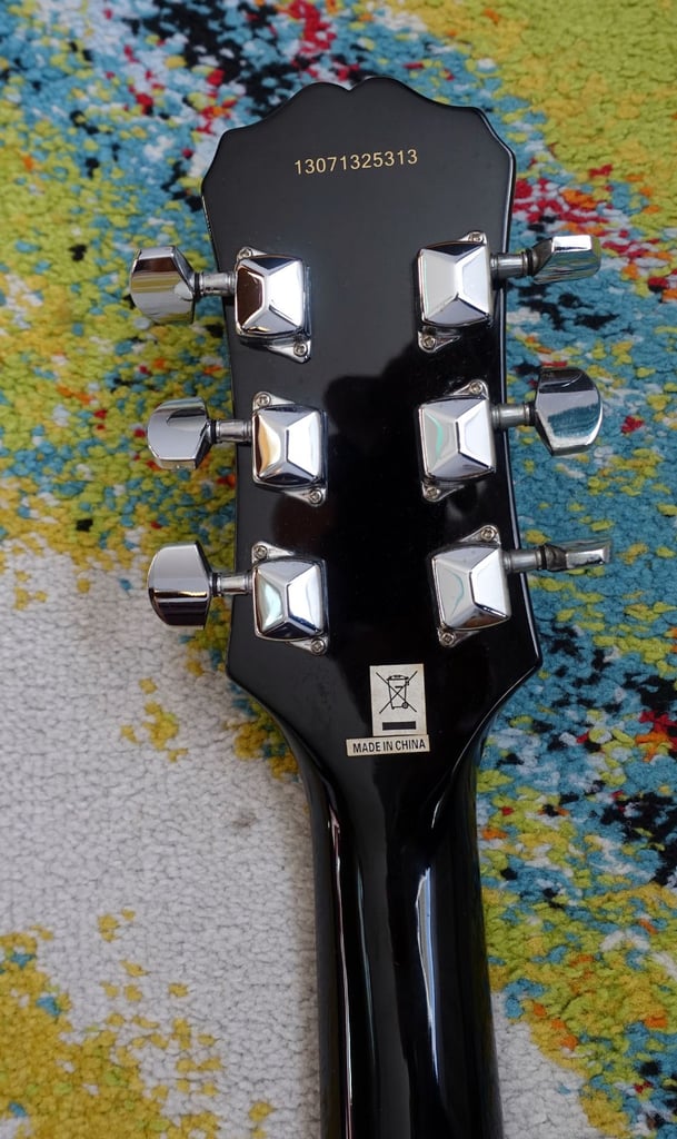 Epiphone (By Gibson) Les Paul Junior Electric Guitar, bag & strap