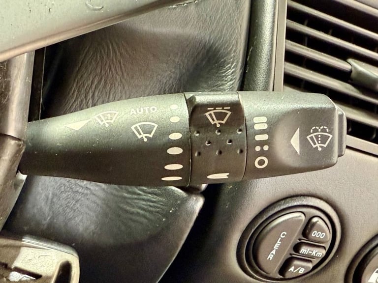 2003 52 ASTON MARTIN VANQUISH 5.9 COUPE 2DR PETROL MANUAL (396 G/KM, 460 BHP)