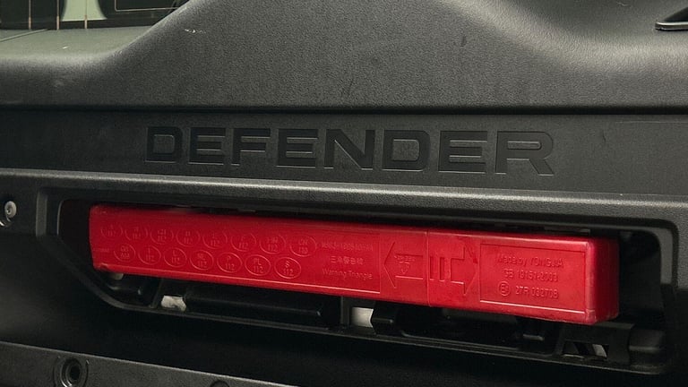 2022 Land Rover Defender 110 3.0 D250 MHEV S SUV 5dr Diesel Auto 4WD Euro 6 (s/s) (250 ps) ESTATE...