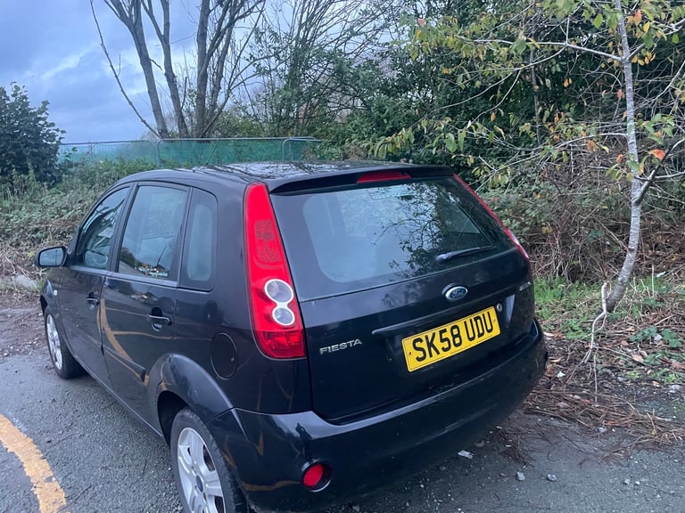 FORD FIESTA 1.4 ZETEC CLIMATE 58 REG 5 DOOR 75175 MILES 12 MONTHS MOT LOW INSURANCE 48+MPG