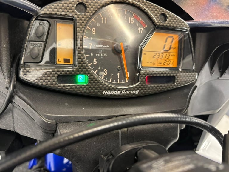 HONDA CBR600RR ** SCORPION EXHAUST - 12 MONTHS MOT - AKRA CHAIN GUARD **