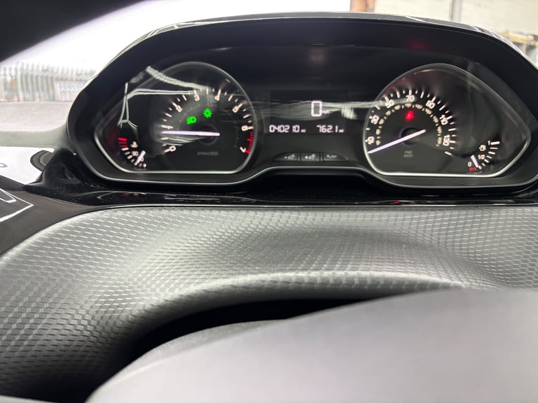 Peugeot, 2008, Hatchback, 2017, Manual, 1199 (cc), 5 doors