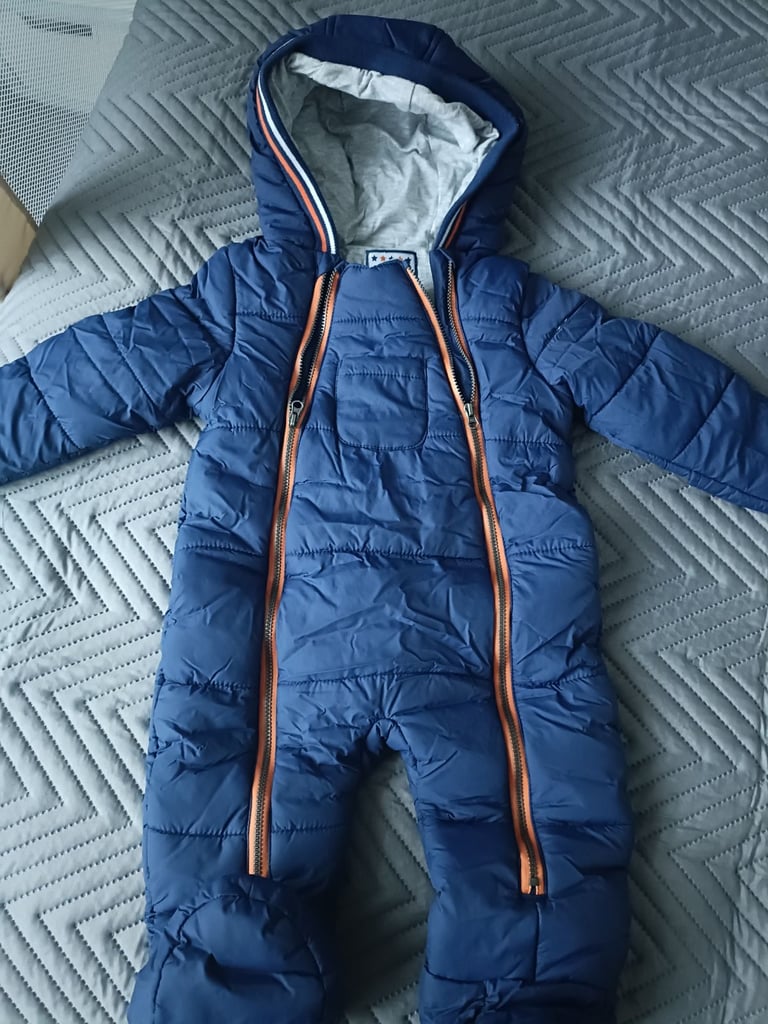 image for Snow suite NEW