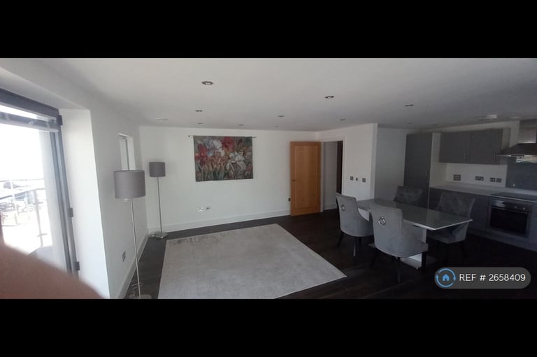2 bedroom flat in Court Road, Hythe, CT21 (2 bed) (#2658409)