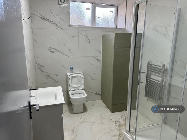 3 bedroom flat in Hesketh Street, Great Harwood, Blackburn, BB6 (3 bed) (#1404689)