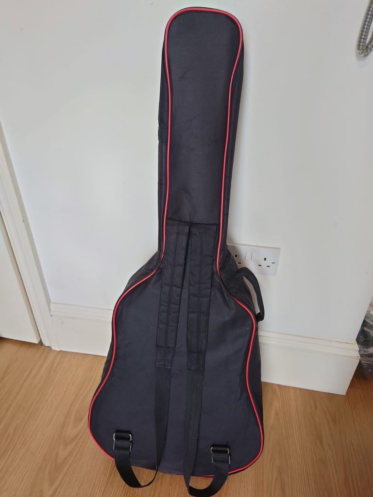 Yamaha FG700MS Solid Top Acoustic guitar with gigbag