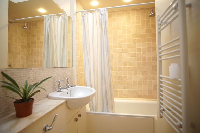 Impressive 3-bedroom maisonette available to rent in Portobello Road, W11