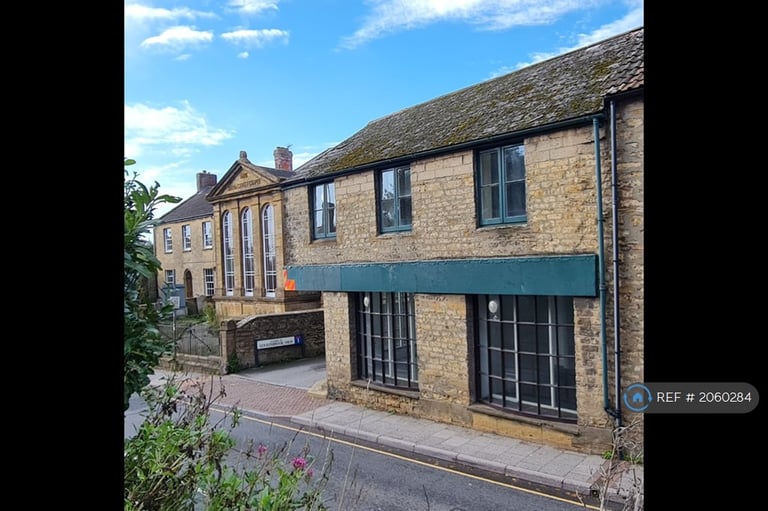 image for 1 bedroom flat in North Street, Crewkerne, TA18 (1 bed) (#2060284)