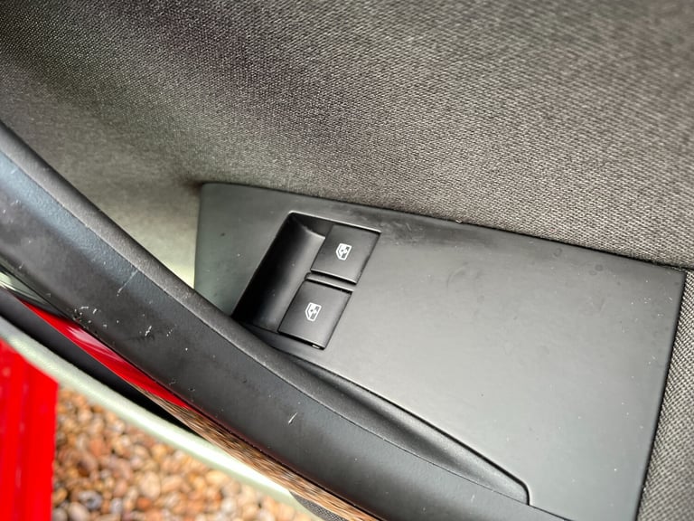 2015 Vauxhall Astra 1.4 16v Excite Hatchback 5dr Petrol Manual Euro 5 (100 ps)