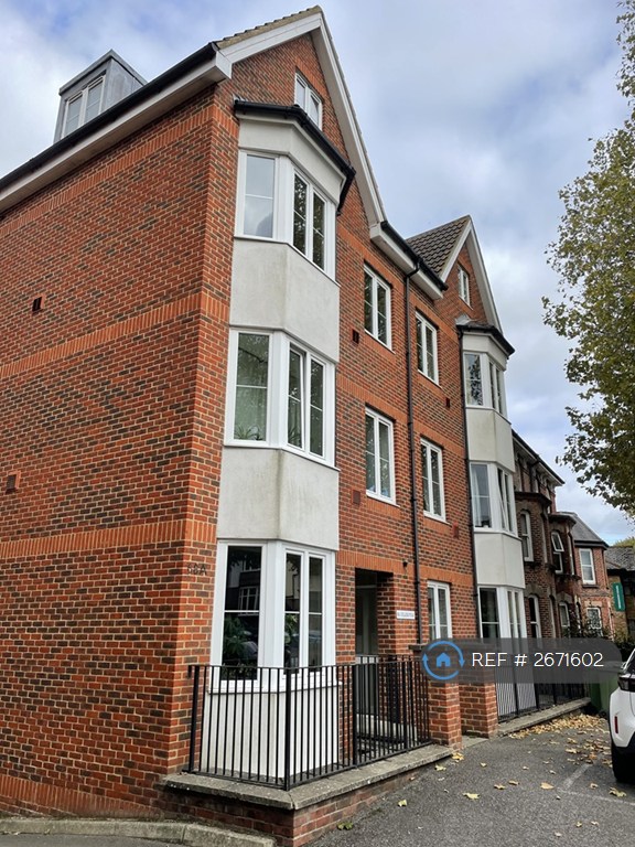 2 bedroom flat in College Heights, Maidstone, ME15 (2 bed) (#2671602)