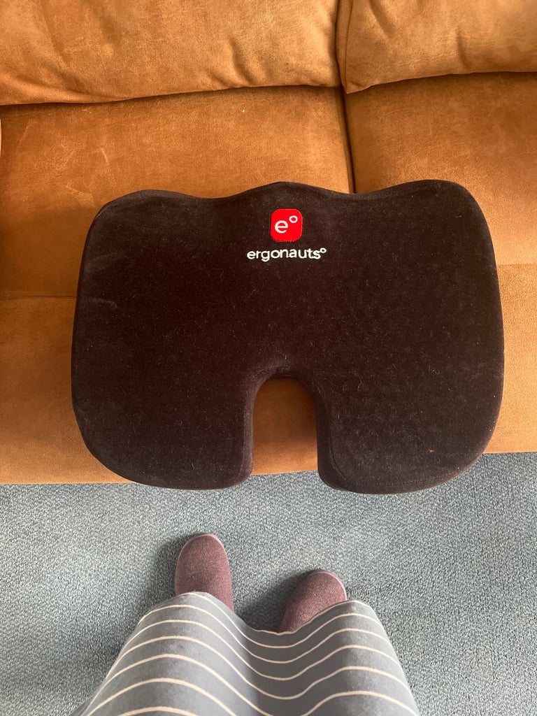 image for Erganouts cussion