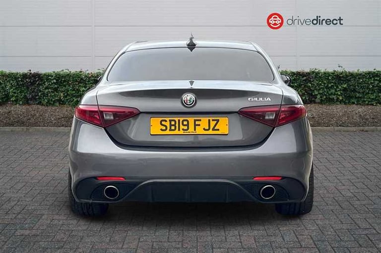 2019 Alfa Romeo Giulia 2.0 TB 280 Veloce 4dr Auto SALOON PETROL Automatic