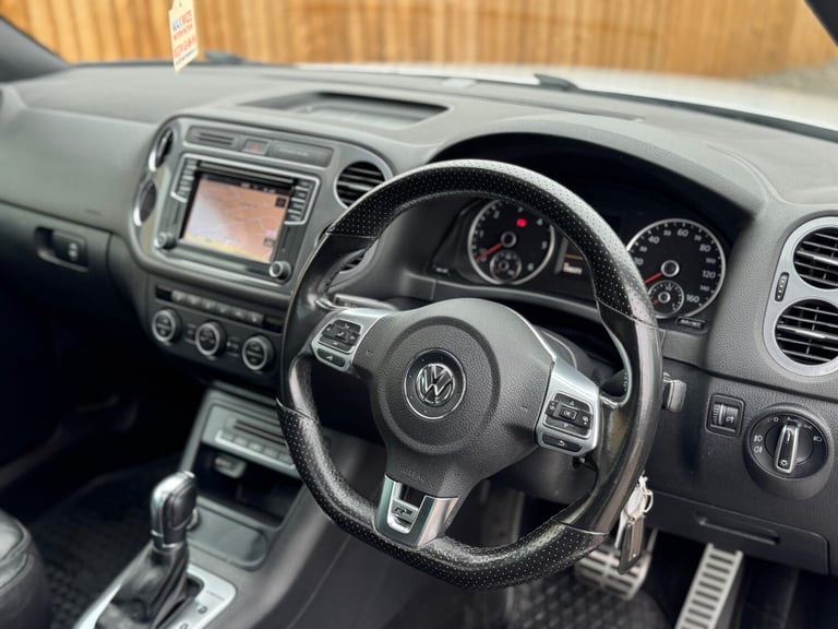 2016 Volkswagen Tiguan 2.0 TDi BlueMotion Tech R-Line Edition 150 5dr DSG ESTATE Diesel Automatic