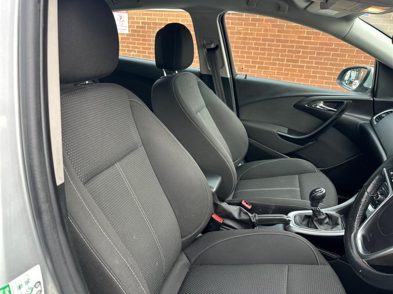 2015 Vauxhall Astra 1.6i SRi Euro 6 5dr HATCHBACK Petrol Manual