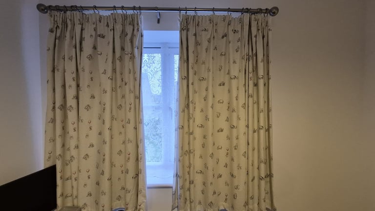 Nursery/kids bedroom curtains + lampshade