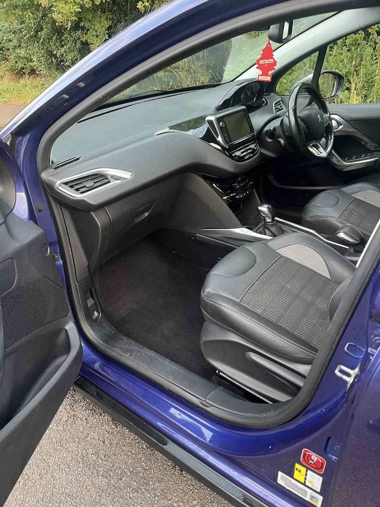Peugeot, 2008, Hatchback, 2015, Manual, 1598 (cc), 5 doors