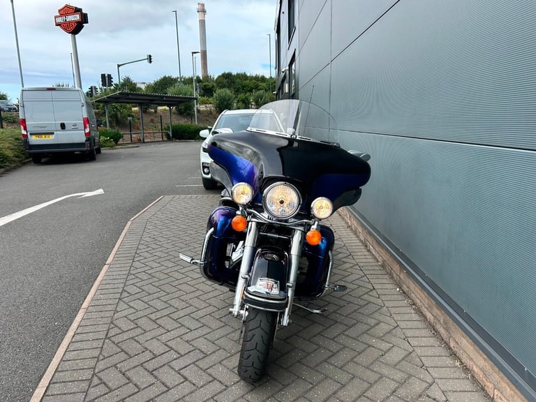 2009 Harley-Davidson TOURING FLHTK ELECTRA GLIDE ULTRA LIMITED FLHTK Two-Tone (10MY) Custom DIESE...