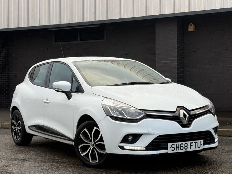 image for 2018 Renault Clio 0.9 TCE 75 Play 5dr HATCHBACK Petrol Manual