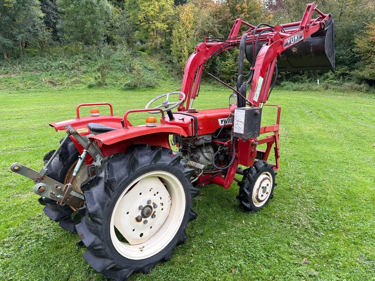 YANMAR YM1500D 4WD TRACTOR WITH FRONT LOADER/ BUCKET ** WATCH VIDEO *** 15HP ** 835 Hours