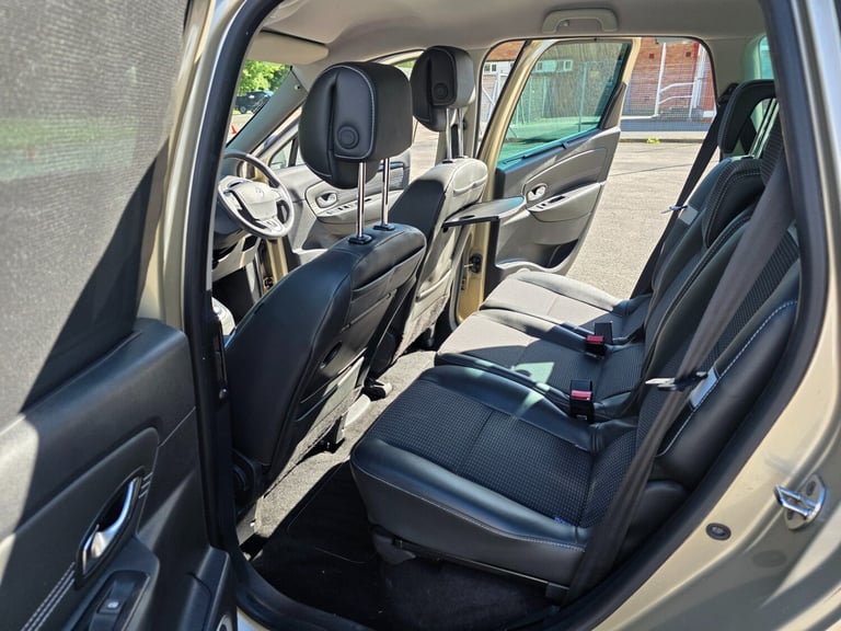2011 Renault Scenic 1.5 dCi 110 Dynamique TomTom 5dr EDC MPV Diesel Automatic