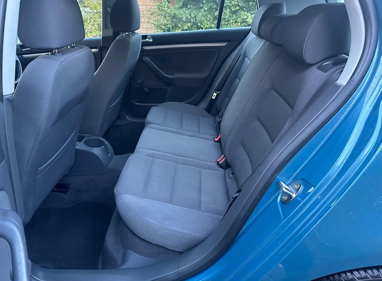 VW Golf 1.6i Sport  67k
