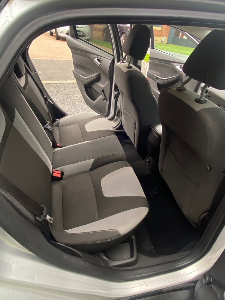 Ford, FOCUS, Hatchback, 2011, Manual, 1596 (cc), 5 doors