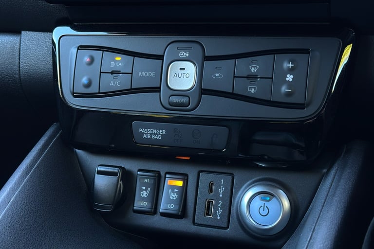  Nissan Leaf 40kwh 10 Hatchback 5dr Electric Auto 150 Ps Electric