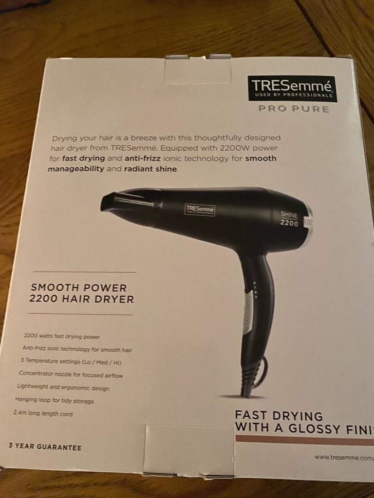 TREsemme smooth and shine Hair Dryer 