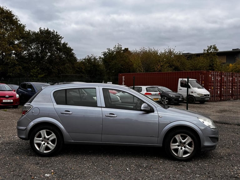 2009 Vauxhall Astra 1.6i 16V Club [115] 5dr HATCHBACK PETROL Manual