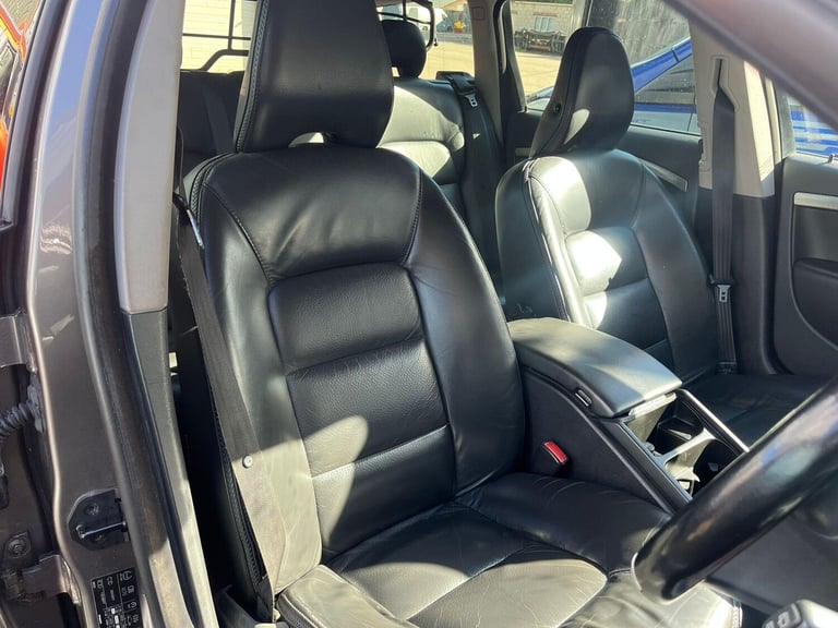 2010 Volvo XC70 2.4 D5 SE Geartronic AWD Euro 5 5dr ESTATE Diesel Automatic