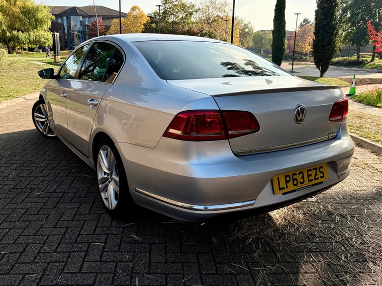 2014 Volkswagen Passat 2.0 TDI Bluemotion Tech R-Line 4dr DSG SALOON Diesel Automatic