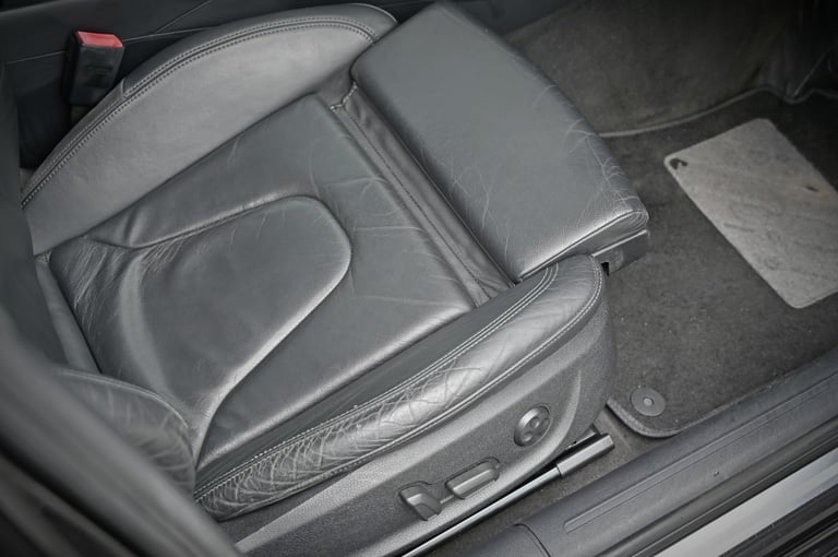 AUDI A4 S LINE 3.2 V6 FSI QUATTRO PETROL AUTO AVANT/ESTATE 2009 [58] GREY